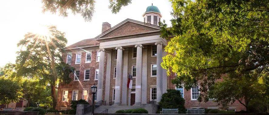 美国本科申请全攻略：早申与常规申请的对比及策略建议